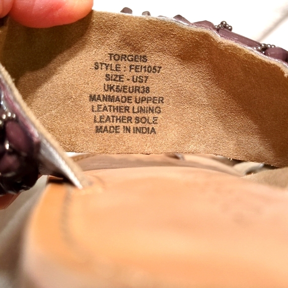 Torgeis Sandals sz 7 Leather lining with beads - Picture 5 of 8